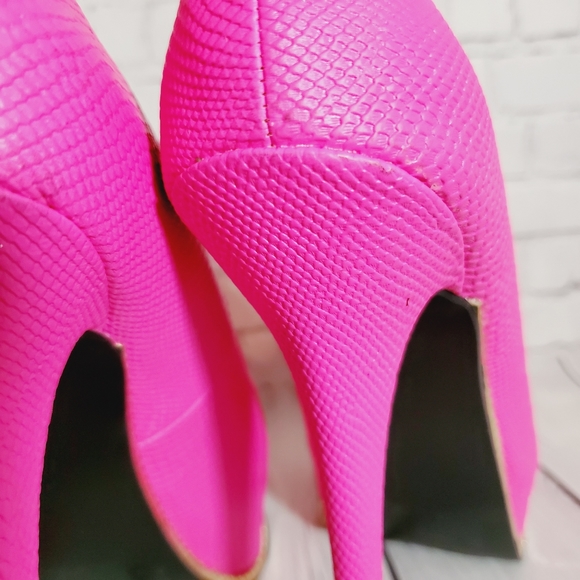 Qupid  Mady Hot pink Platform stilettos - Picture 6 of 10